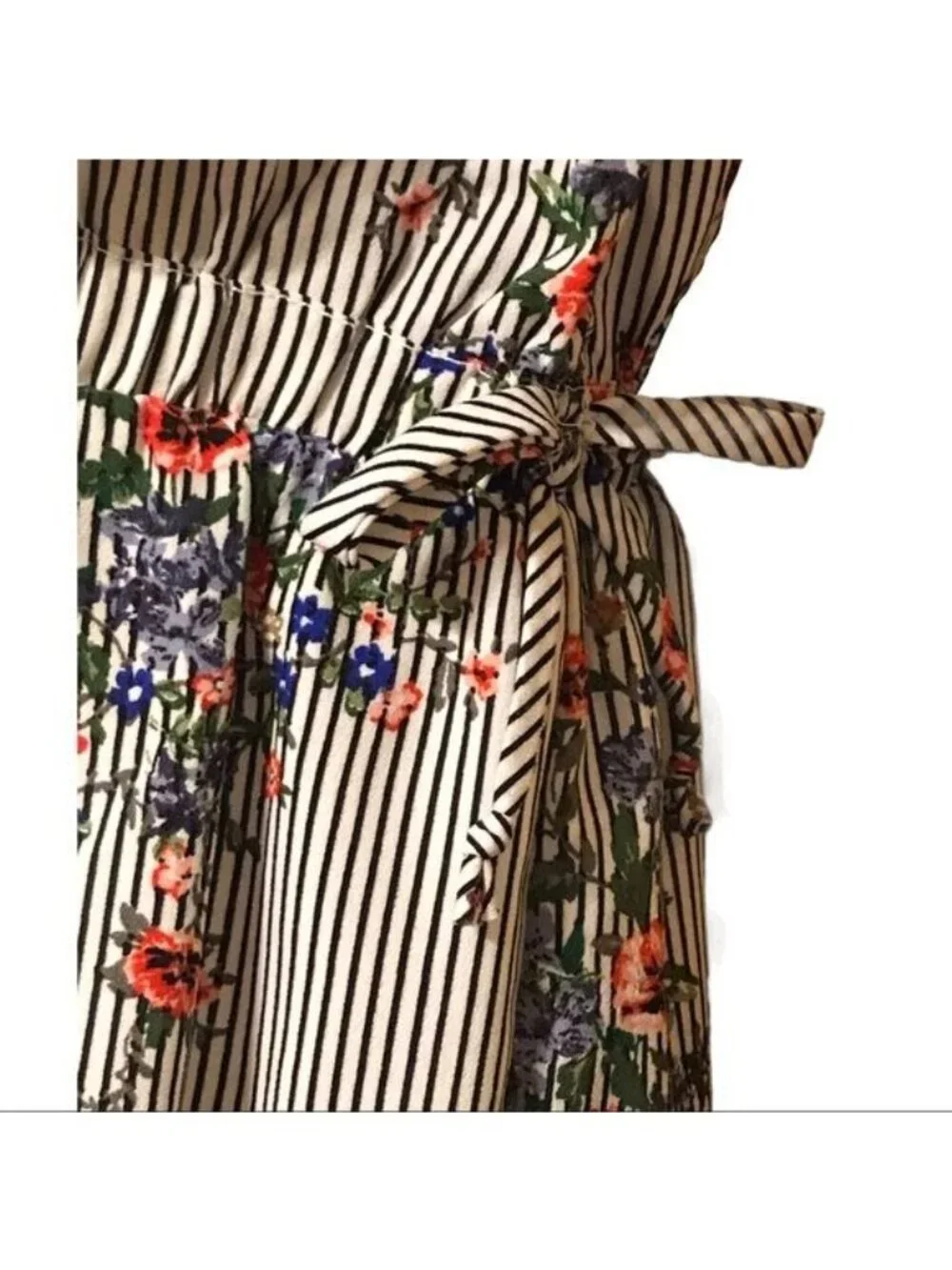 Truly Me by Sara Sara Floral Romper Ruffle Sleeve Trendy Unique Size M Girls